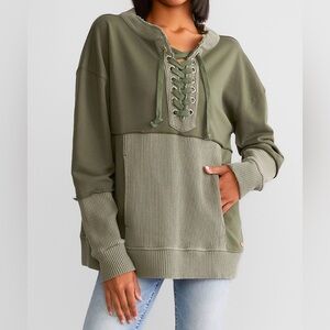 BKE Olive Lace-Up waffle knit Sweatshirt